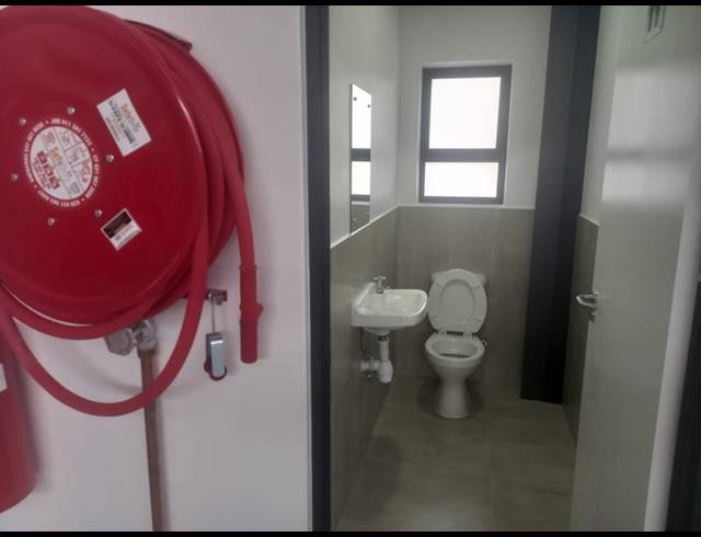 BUSINESS PROPERTY TO RENT IN FAIRVIEW